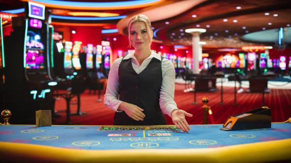 Beyond the Headlines: Roulette Wheel Types and Best Online Casino UAE