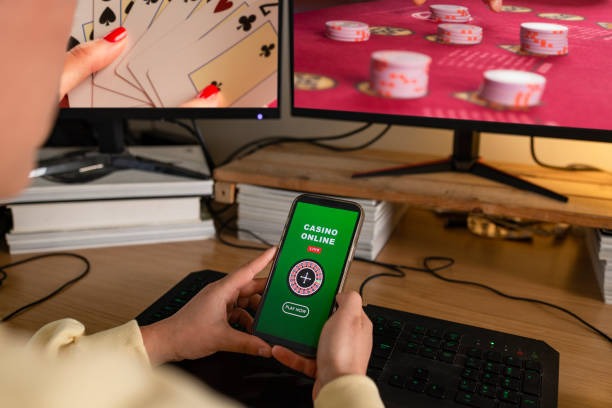 Casino Trực Tuyến: Tìm Hiểu Các Hình Thức Hỗ Trợ Người Dùng